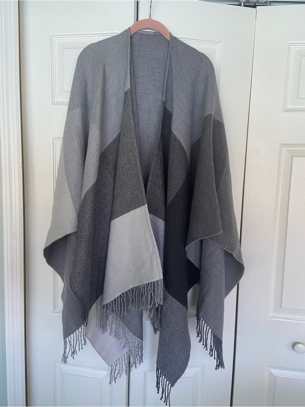 Vineyard Vines Gray Merino Wool Shawl